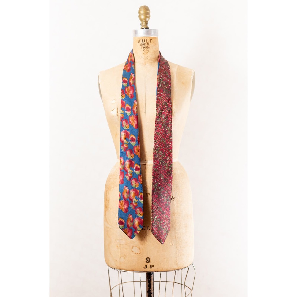 Vintage 70s Set of 2 Men's Neck Ties, Indie Retro Florals Paisley Necktie, Silk